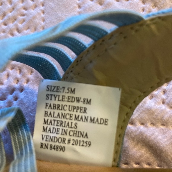 Shoes - Picture 8 of 10